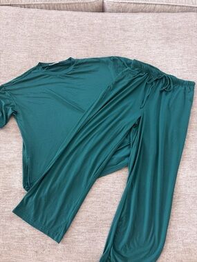 Forest Green Lounge Set - Soft Two-Piece Matching Set